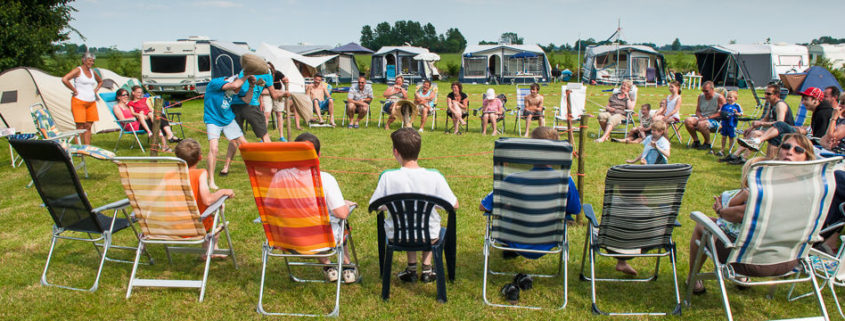 Spelletjes tijdens het kampeerweekend hemelvaart